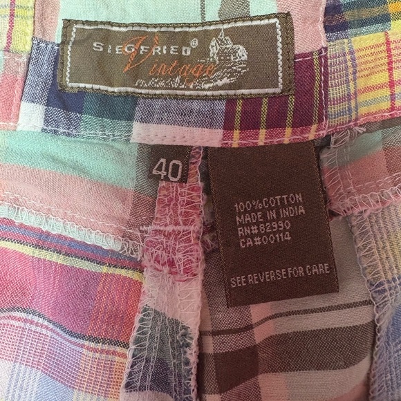 Vintage men’s Vibrant Red and Pink Flat Front Shorts for Summer - Picture 3 of 4